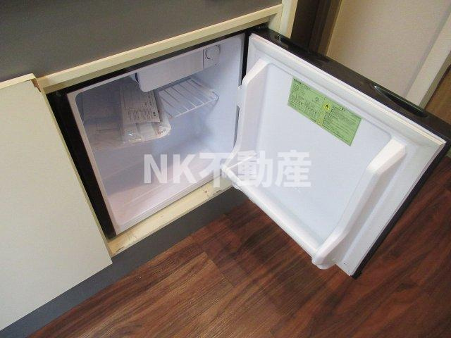 【キッチン】 | エンゼルハイツ小阪本町（河内小阪賃貸） | ミニ冷蔵庫です