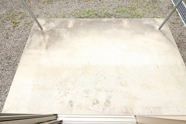 コスモスハウスのバルコニー|暖かな日差しのふりそそぐバルコニー