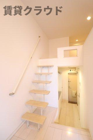 メゾン本千葉のその他|室内階段
