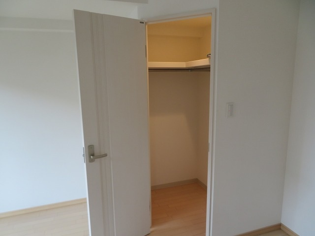 レークス大阪城イーストの収納