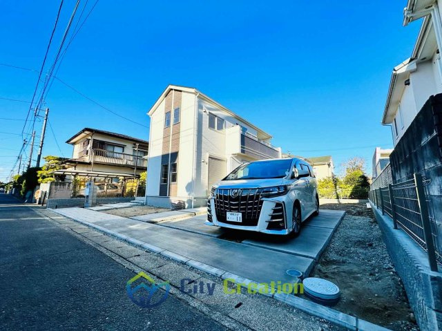 鎌倉市今泉台　新築戸建ての前面道路含む現地写真