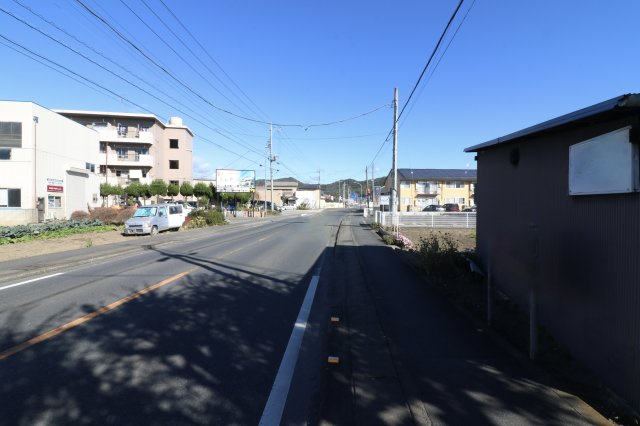 足利市鹿島町の売地の前面道路含む現地写真