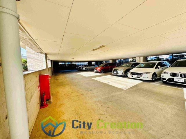 プランヴェール湘南茅ヶ崎の駐車場