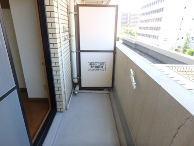 【バルコニー】 | サテライトビルⅠ | 落ち着いた時間を過ごせるバルコニーです