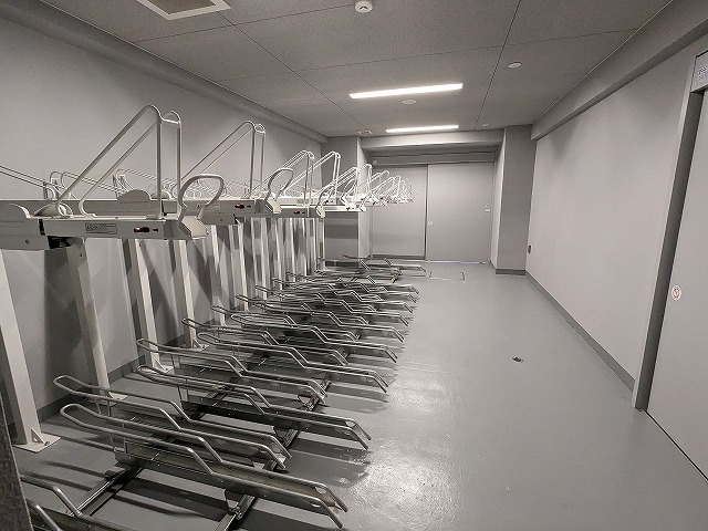 SEASON FLATS浅草の設備|屋内自転車置場です