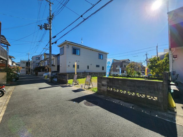 嵯峨新宮町　建築条件付土地　2号地（Aプラン）の前面道路含む現地写真
