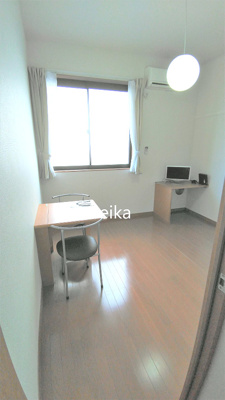 【寝室】 | カンパーナ | 1階はフローリング、2階以上はカーペットタイプとなります