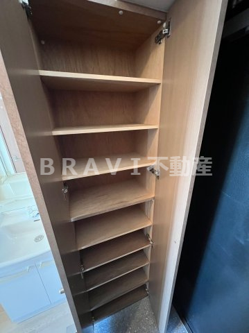 サンアーク深江橋　BRAVI不動産の収納|【サンアーク深江橋】シューズボックス