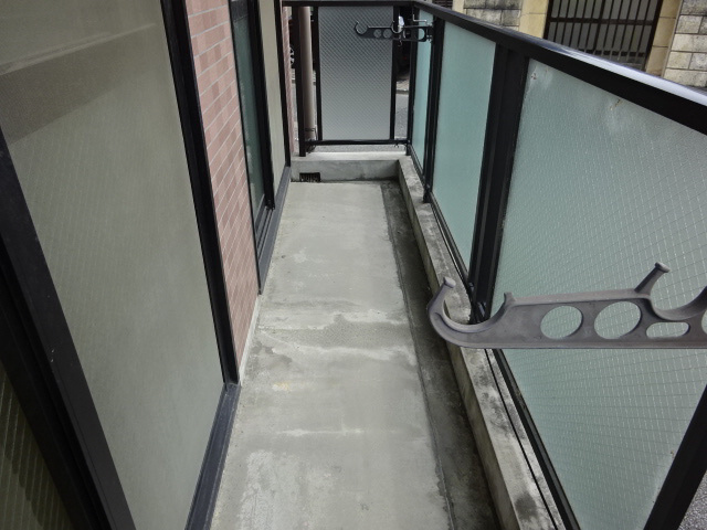 メゾン八代のバルコニー