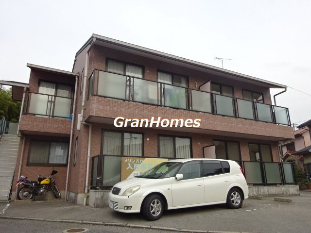 メゾン八代の外観