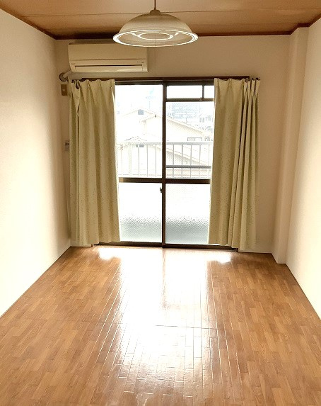 モアビルの居間・リビング