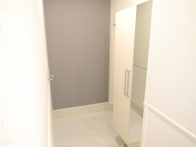 【玄関】