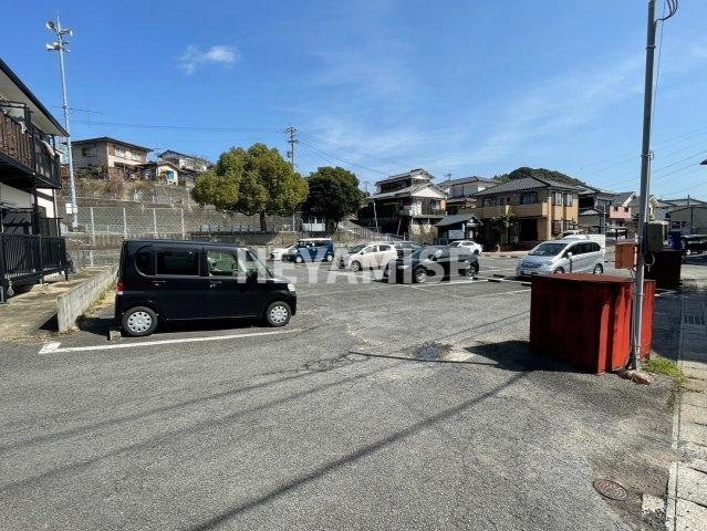 葡萄の樹Ⅱの駐車場