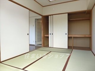 広島市安佐北区口田南８丁目の賃貸マンションの寝室