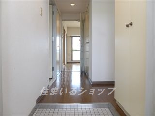 広島市安佐北区口田南８丁目の賃貸マンションの玄関|大型シューズボックス