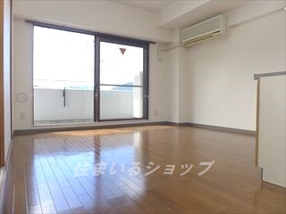 広島市安佐北区口田南８丁目の賃貸マンションの居間・リビング|エアコン付き