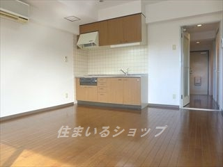 広島市安佐北区口田南８丁目の賃貸マンションの居間・リビング|エアコン付き