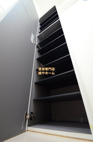エムズコート玉出の設備|シューズボックスです
