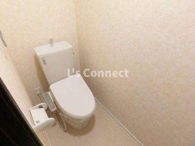【トイレ】 | vallee de lours Ｃ棟 | 温水洗浄便座付きのトイレ。