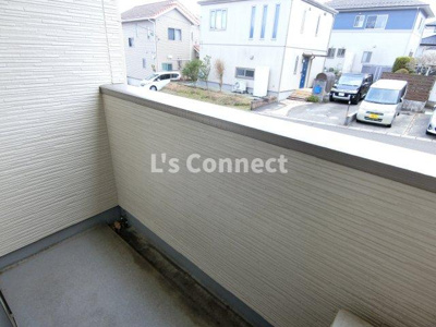 【バルコニー】 | vallee de lours Ｃ棟 | 晴れた日には洗濯物もたくさん干せます。