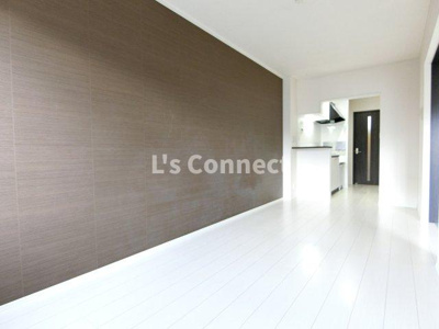 【居間・リビング】 | vallee de lours Ｃ棟 | １３．２帖のＬＤＫ。