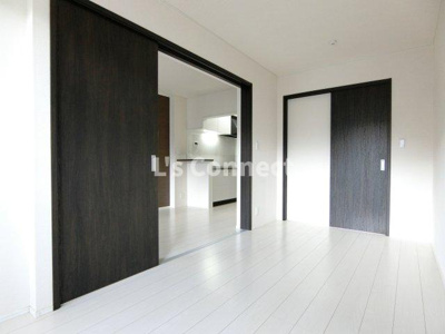 【その他】 | vallee de lours Ｃ棟 | ６帖の洋室は寝室として使えます。