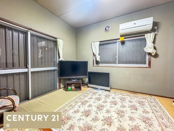 岩出市中迫　中古戸建(平屋)の和室|【和室】
2面採光の明るい和室