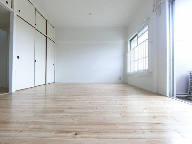 ビレッジハウス泉北栂タワーの居間・リビング|同物件別部屋イメージ写真