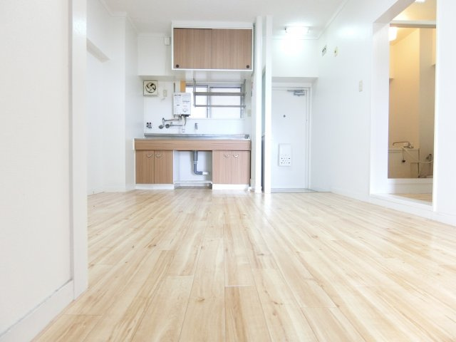 ビレッジハウス泉北栂タワーの居間・リビング|同物件別部屋イメージ写真