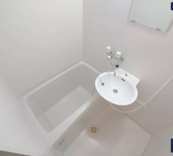  レオパレス外環富田林Ⅲの浴室