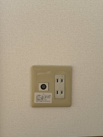 パープルの居間・リビング|E号室の写真（イメージ）