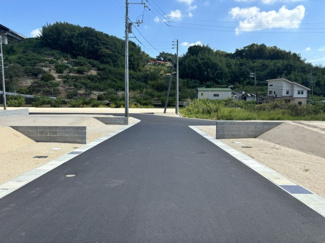 【前面道路含む現地写真】 | 1号地北側道路は幅員6ｍ