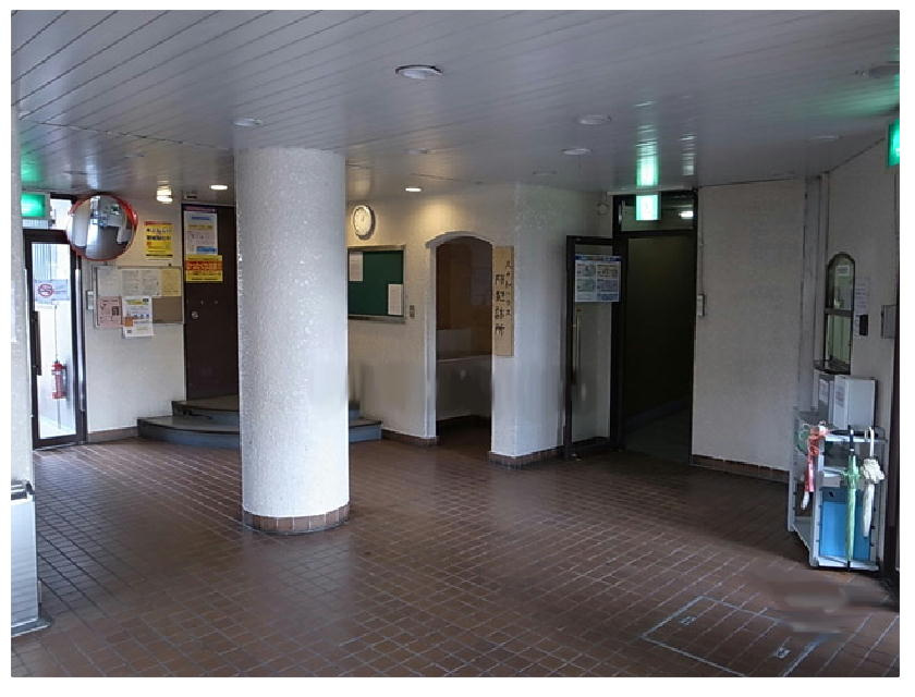 尼崎久々知ハウスのエントランス