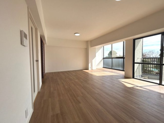 【居間・リビング】 | 嵐山ロイアルハイツ3号棟