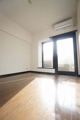 【居間・リビング】 | ピュアドーム大濠アクレーム | 別号室の写真になります。現況優先。