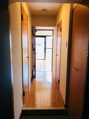 【玄関】 | ピュアドームグレース博多 | 別号室の写真になります。現況優先。