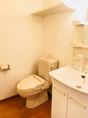 【トイレ】 | ピュアドームグレース博多 | 別号室の写真になります。現況優先。