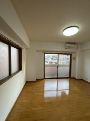 【内装】 | バレンシア | 別号室の写真になります。現況優先。