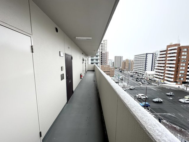 ファミール榴ヶ岡のその他共用部分|住戸階廊下
