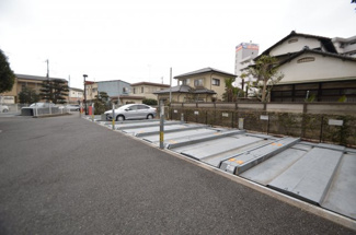 【駐車場】