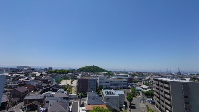 ルミナスツインズ小牧北館の展望|小牧山が見える眺望