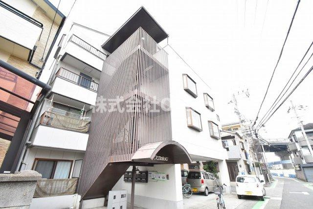 マンションコトブキのエントランス