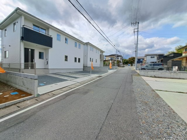 新築　北群馬郡吉岡町23期　2号棟の前面道路含む現地写真|現地写真　北側接道幅員約4.5ｍ