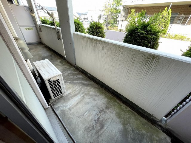 イーストウイングのバルコニー