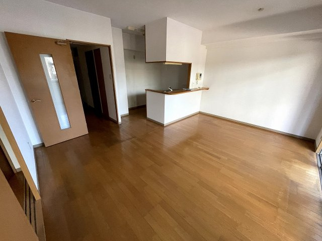 イーストウイングの居間・リビング