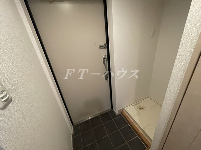 プレール・ドゥーク津田沼の玄関