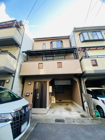 太秦野元町の外観