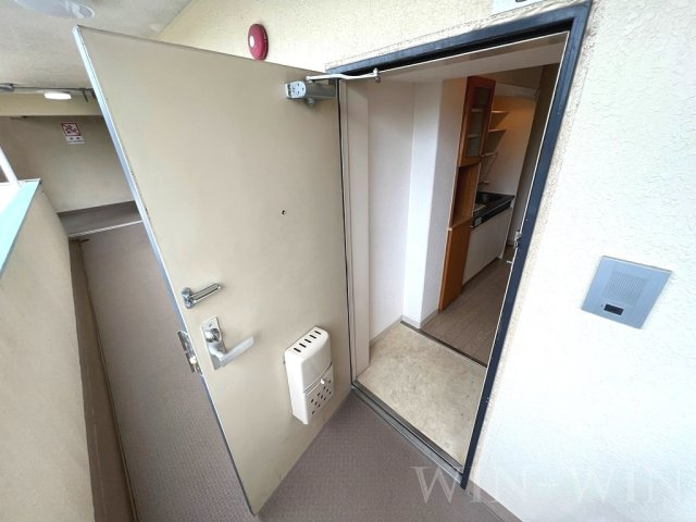メゾン・ド・シャトーの玄関|イメージ（同建物内別部屋の写真です）