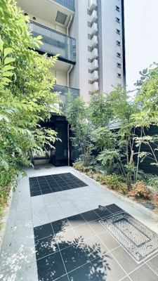 【エントランス】 | ソルテラスNAMBAフロント