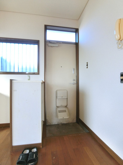 【玄関】 | シャトー壱番館